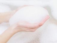 Pěnové mýdlo na ruce i tělo SWEET BONBON,300 ml
